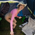 Isabella De Laa in 'Forest strawberry bet led to a fire ride'