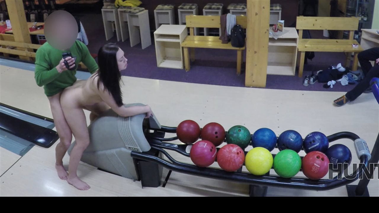 Sex in a bowling place - I've got strike!